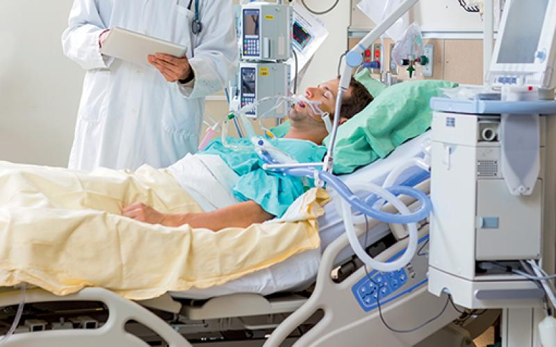 Hình ảnh minh họa về dinh dưỡng đường ruột qua ống thông mũi  dạ dày cho bệnh nhân thở máy